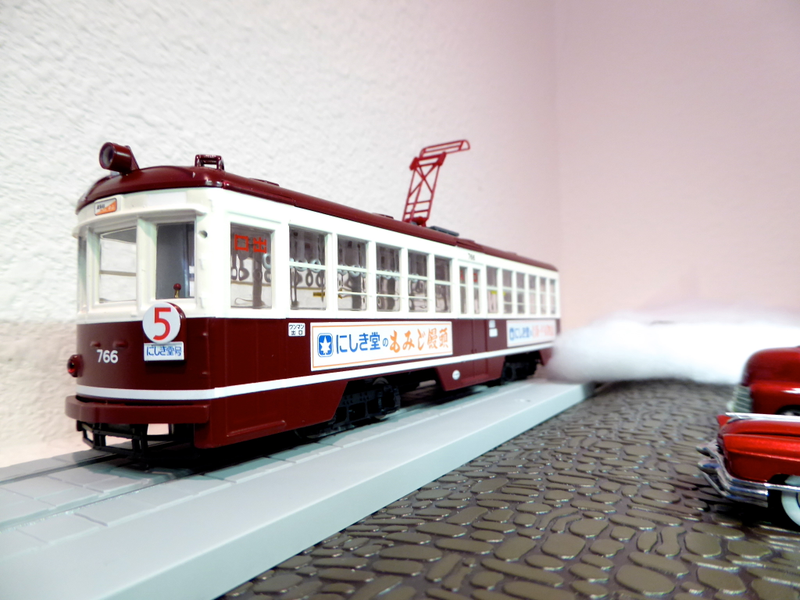 Illustration for article titled Hot Sixty 4th: Train Tuesday with a Tomica